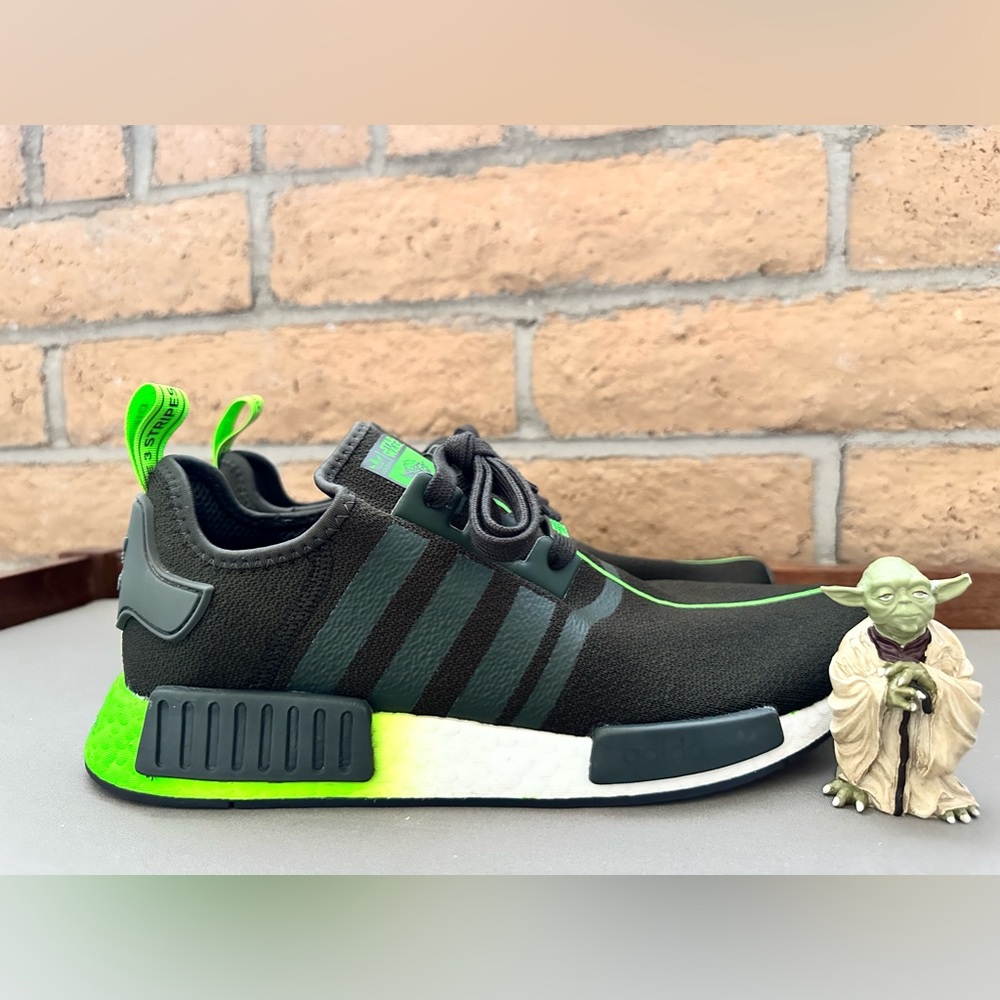 Adidas NMD R1 Star Wars (YODA)